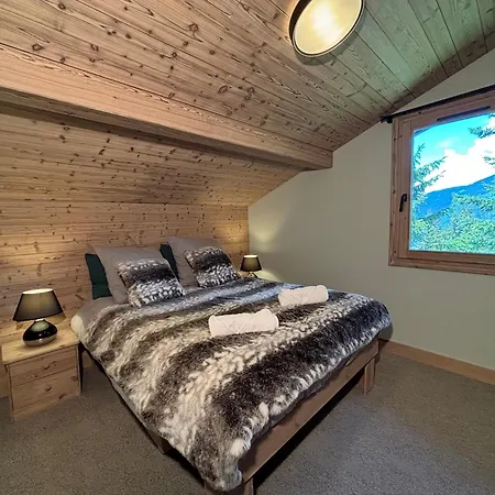 Tamara Cles Blanches * Courchevel